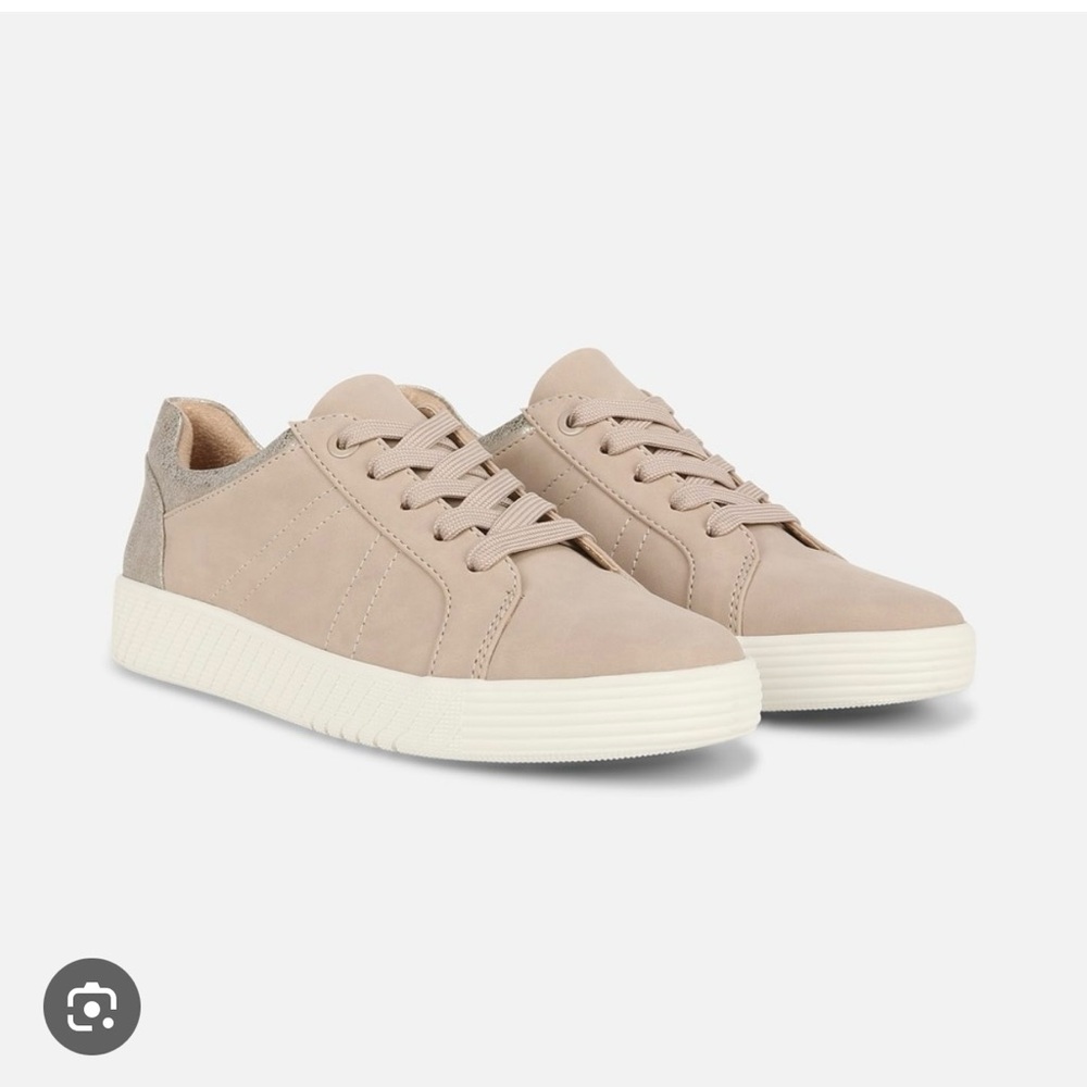 EUC SOUL Naturalizer Women's Neela Beige and Gold Sneakers Sz 10